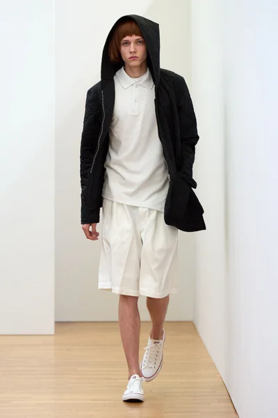 Look 22